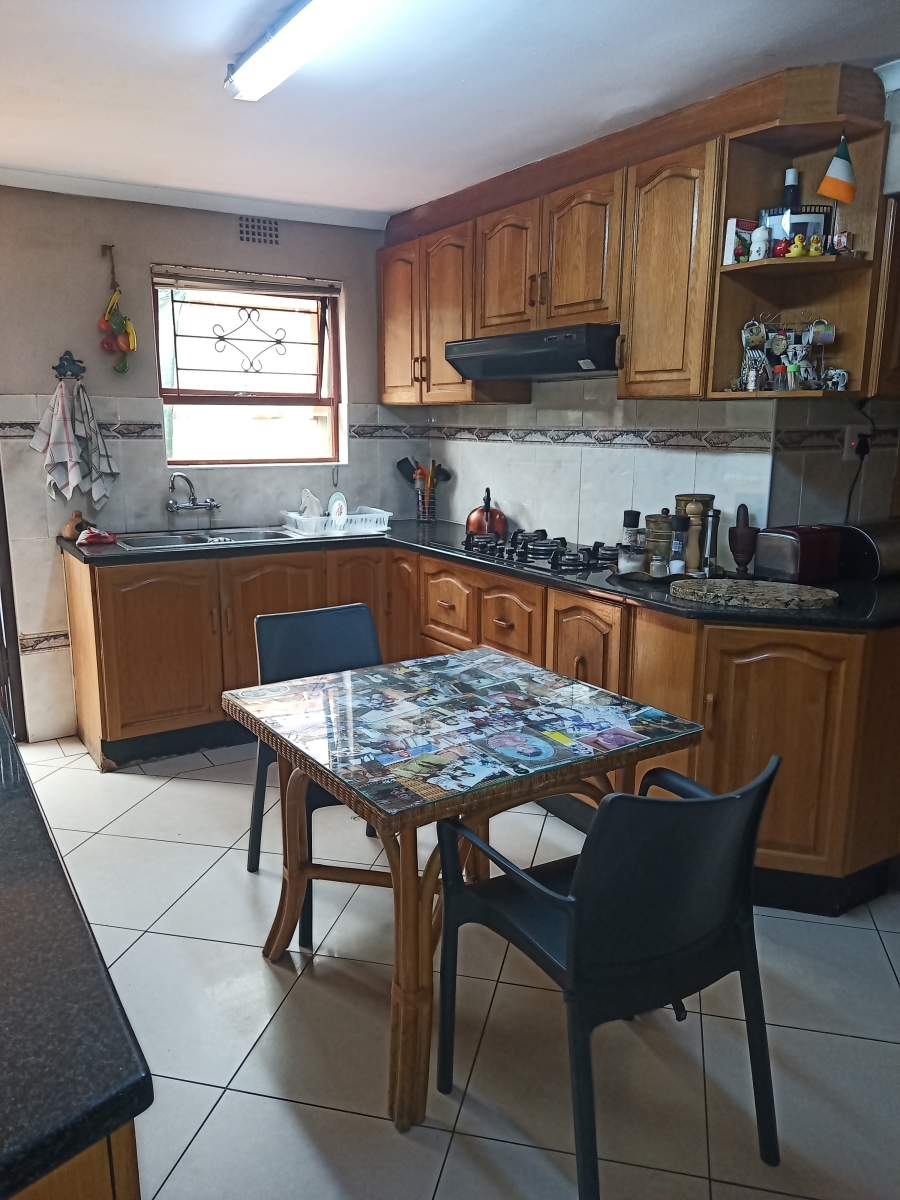 To Let 3 Bedroom Property for Rent in Strandfontein Western Cape